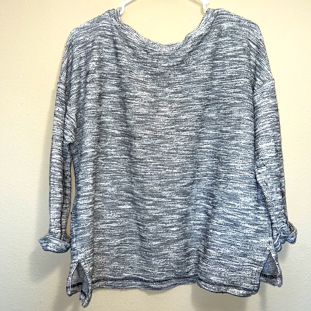 Sweater - Picture 4 of 4